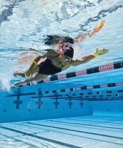 FINIS Forearm Fulcrum -Swimming Race Suits Shop 1.05.028 image usage senior 4